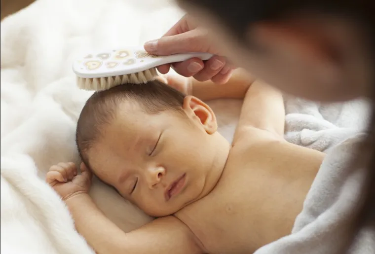  Conseils de la pharmacie de Roquetoire pour prendre soin des cheveux de votre bébé., Roquetoire, Pharmacie de l'Avenir